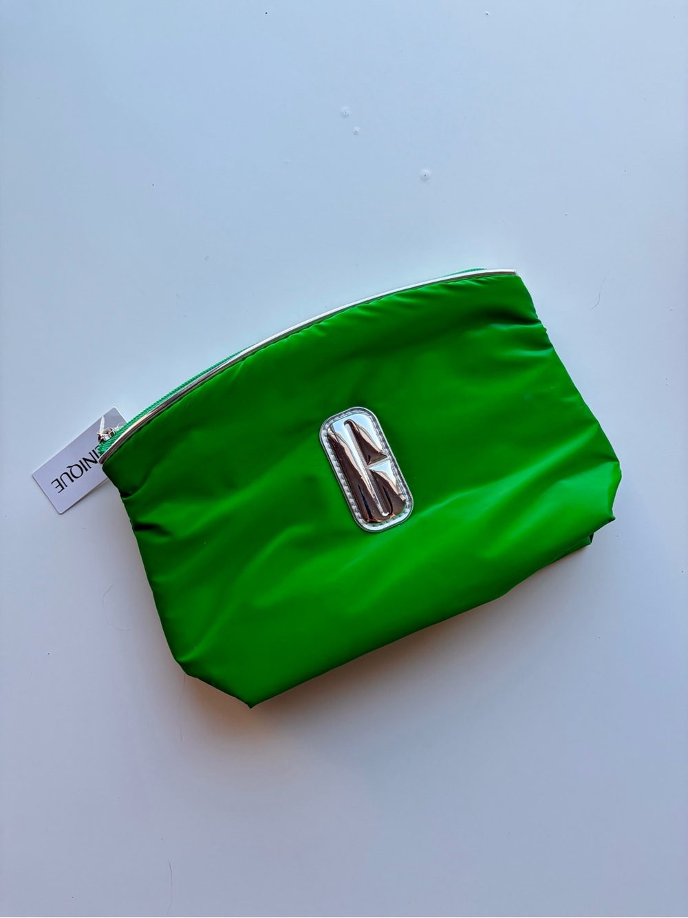 NWT Clinique Vibrant Green Makeup Pouch with Silver Accent